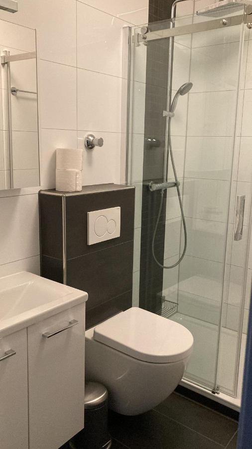 Frisch Sanierte, Moderne Eigentumswohnung Solingen Bagian luar foto